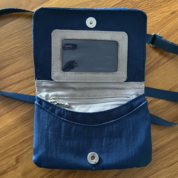 Bagallini crossbody convert to Fanny pack - Picture 5 of 6